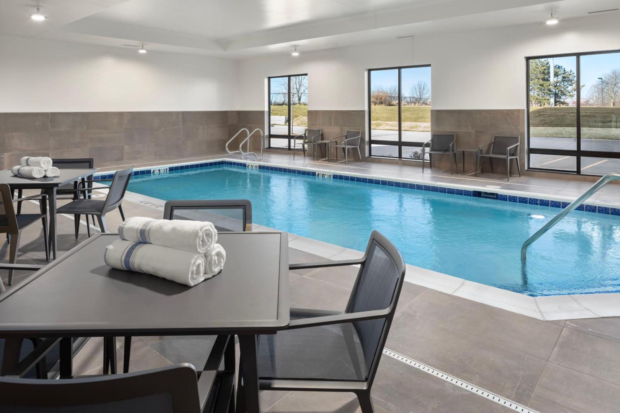 Courtyard By Marriott Bettendorf Dış mekan fotoğraf