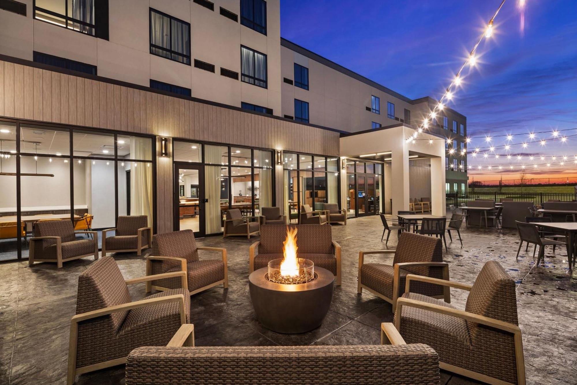 Courtyard By Marriott Bettendorf Dış mekan fotoğraf